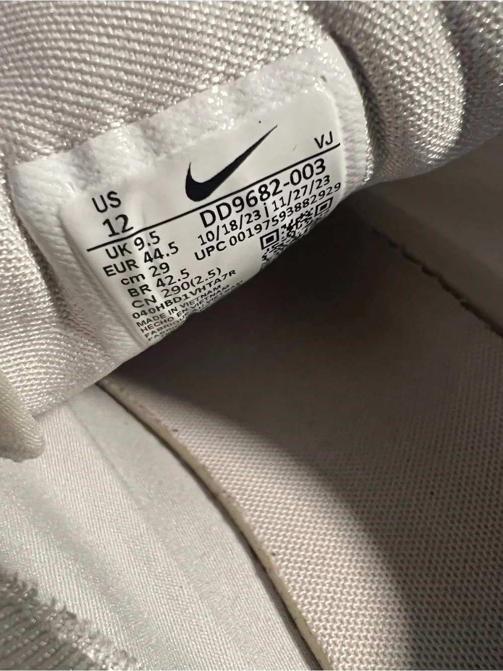 Nike unix men 10.5 women 12 Low Top Lace-Up Athletic Sneakers beige /brown